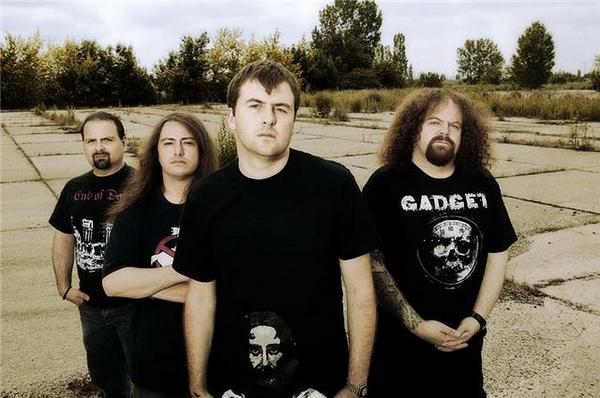 Napalm Death sežehnou Prahu